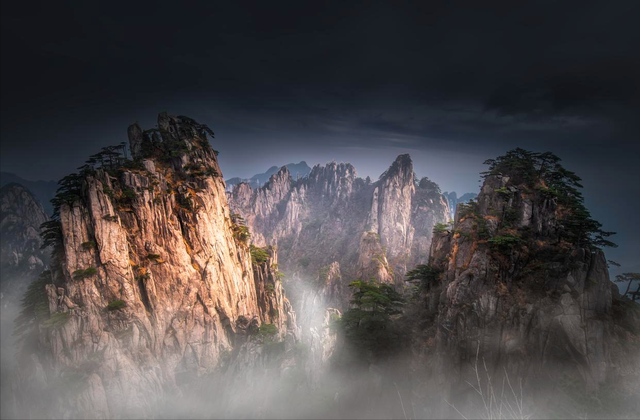 黄山也是名山，可为啥没挤进五岳之中呢？想进五岳榜有多难？