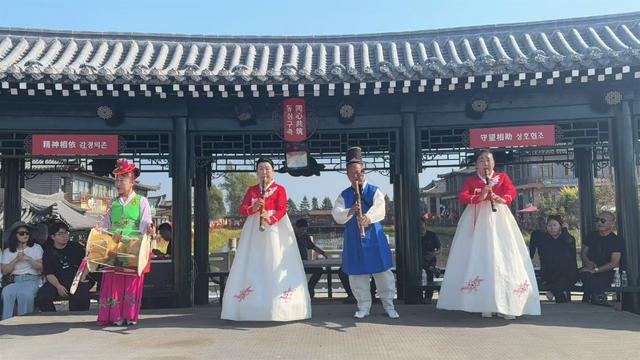 珲春市：魅力防川喜迎八方游客