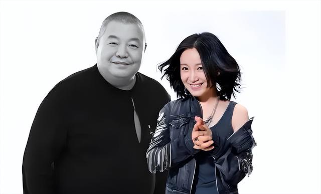 她连续5次上春晚，私下却和恩师同居怀孕被骗流产	，现在57岁单身