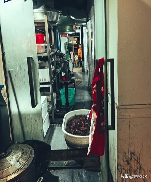 比起西贝，我在菜市场二楼见过的“隐秘角落”更让人意外…