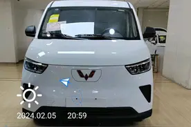 全新五菱“纯电”货运面包车来啦，重塑货运新篇章，空间硕大图片
