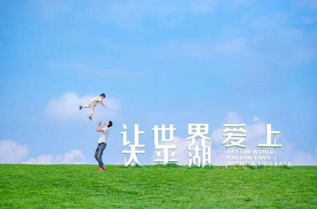 不输昆明！高铁可达20℃暖冬小城，泡温泉晒太阳水果随吃！人少物价低，6元就嗦粉！