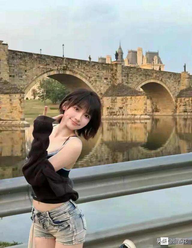深圳校花生图流出，网友惊叹：仙女下凡到人间，沉鱼落雁也不为过