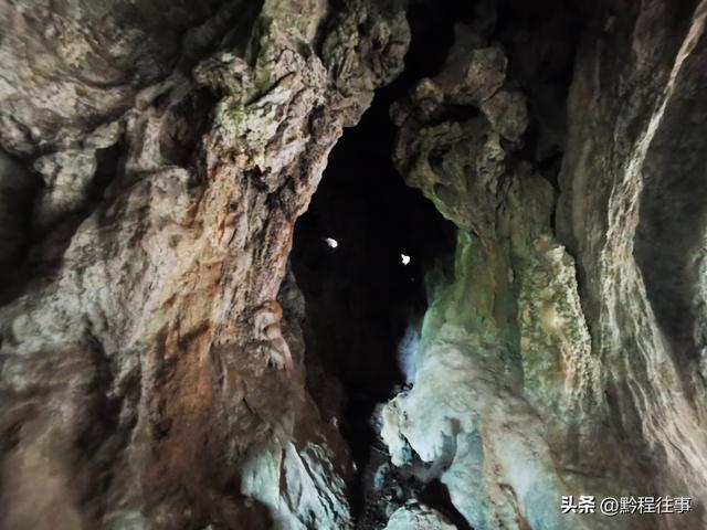 老人岩与磨刀岩：走过万仞崖壁之间不足一尺宽的险峻小道