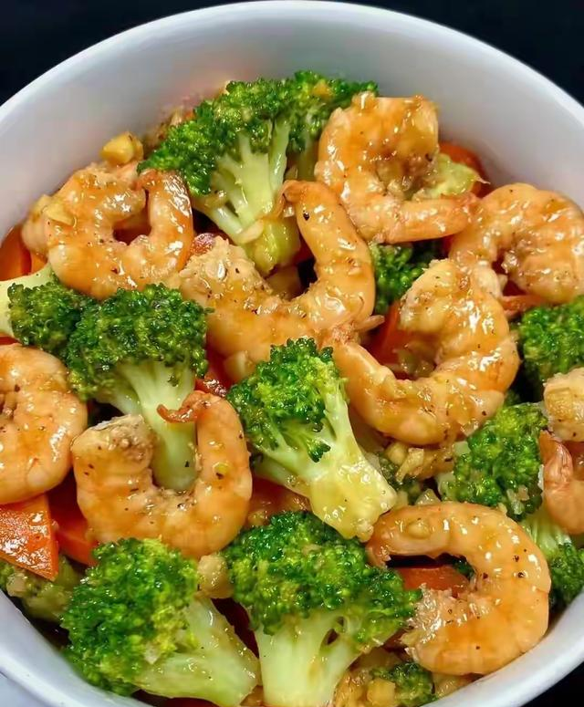瘦14斤才发现！晚饭后5分钟“小动作”，不用出汗，赘肉悄悄没了