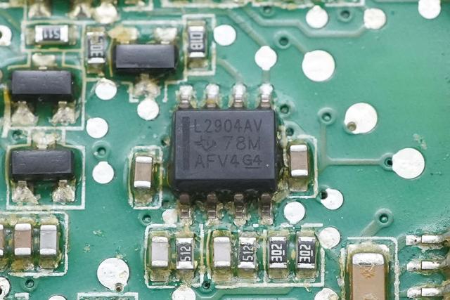 重达18斤的大块头，内部全是灰，麦格米特15kW充电模块拆解