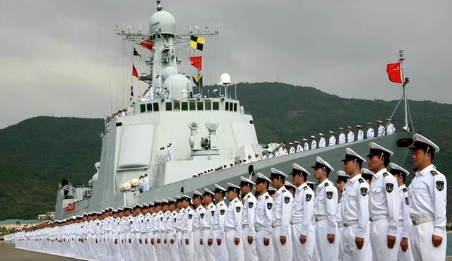 中俄轰炸机首次距日200公里，海空军三面包围封锁，日已孤立无援