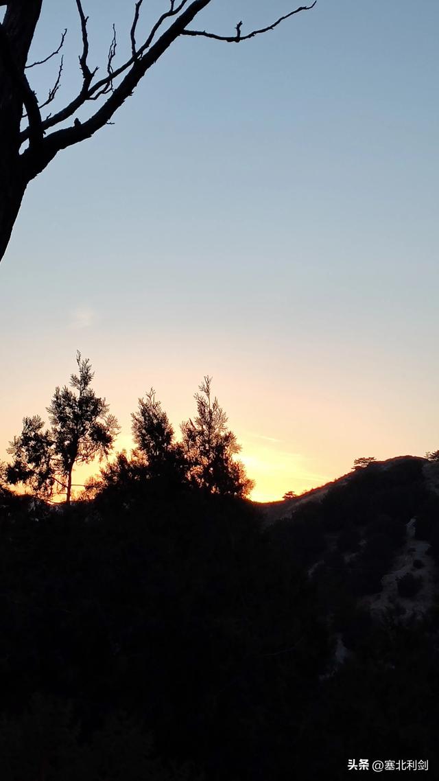 张家口市郊区还有如此丹霞地貌！