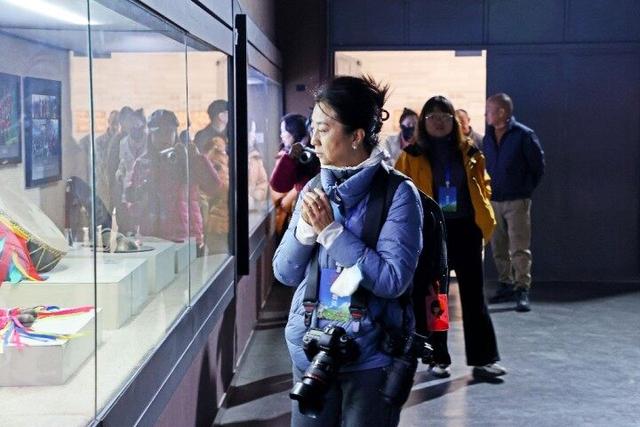 打卡中国羌族博物馆 感受羌族悠久历史文化