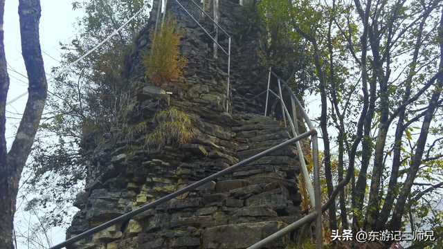 探索湘西奇人，耗资20余年，独自隐居山顶打造世外桃源