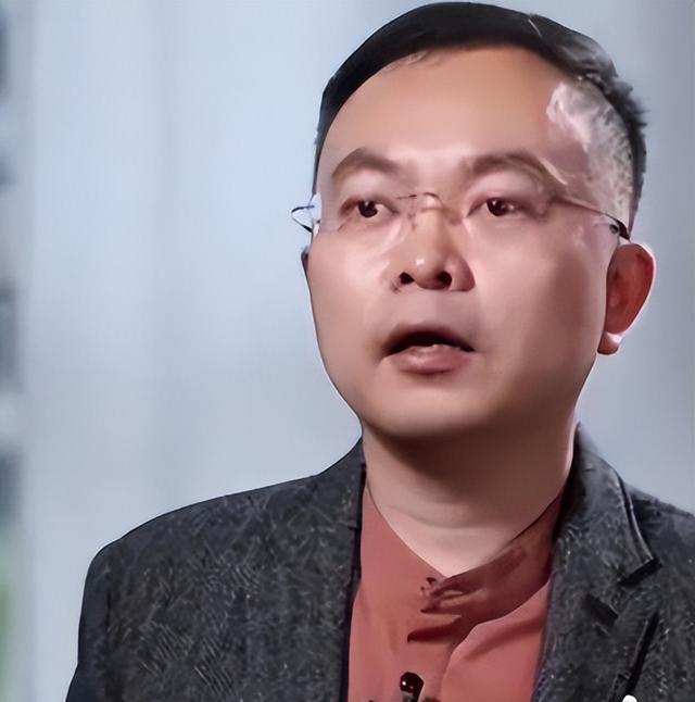世道不公平！2023年蔡磊抱怨：我爷爷50岁去世，父亲47岁离世