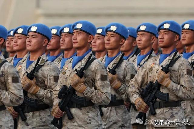 中青报直击九三阅兵：42张摄影作品，见证场内场外