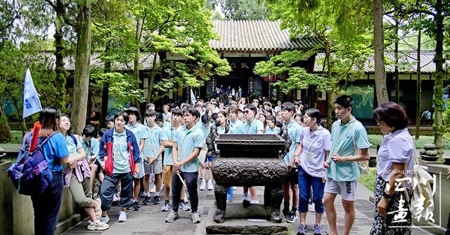 当青春与文化“撞个满怀” | 四川有多巴适？200余名美国华裔青少年告诉你！