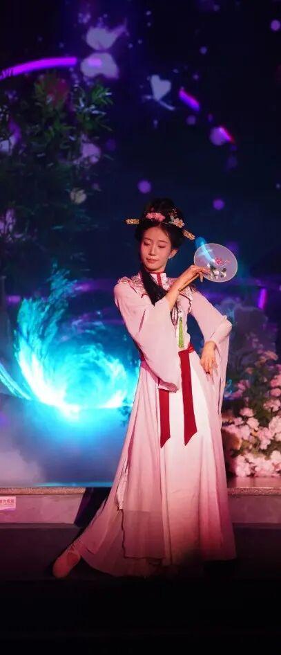 荣国府焕新启幕，快来感受一下吧