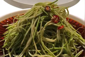 吃这7种蔬菜易得结石，草酸含量很高，很多人不知道，这样做才行图片