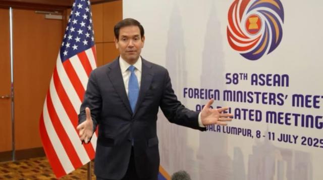 特朗普的中国之行泡汤了？与中方外长会面后，鲁比奥表现被批，美国一夜之间裁员1350人