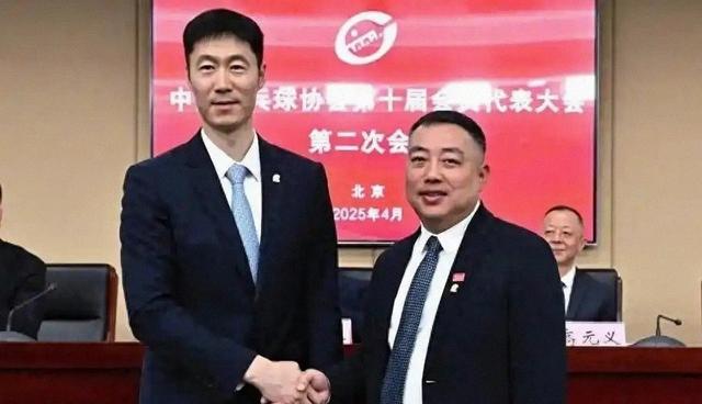 央媒对刘国梁的称呼变了，9字之差释放强烈信号，原来马龙没说谎