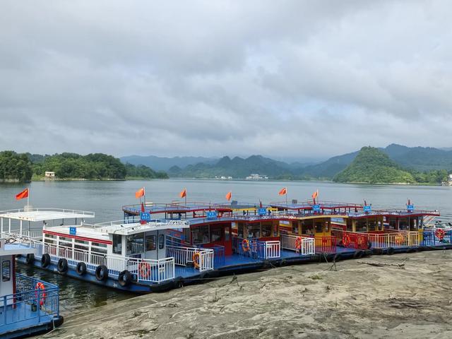 想你的风吹到了百花湖