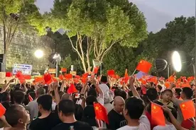 跨年夜，张英席和他的伙伴们在路边音乐会等你！图片