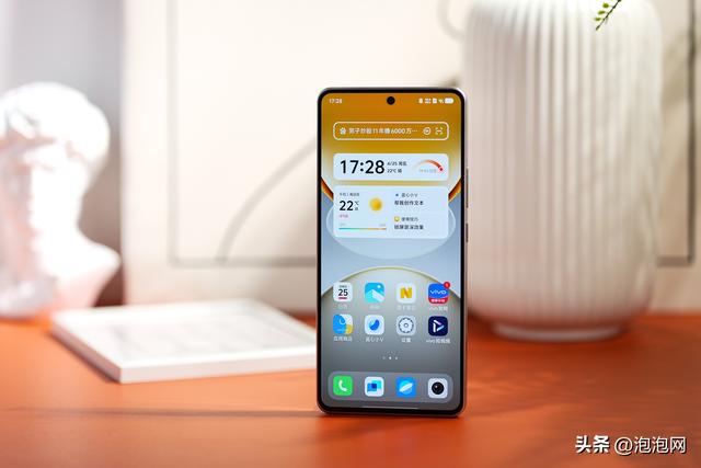 7620mAh超大电池也有超薄设计 vivo Y300 GT外观图赏