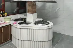 农村柴火灶，真的要抛弃吗？网友：千万别，柴火灶承担着童年记忆图片