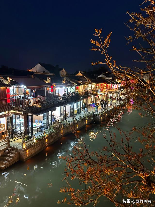 免费游！上海这6大古镇地铁直达，江南风韵不输苏杭。