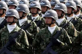 日本热炒中国威胁论，俄罗斯总理登陆北方四岛，打了日本耳光图片