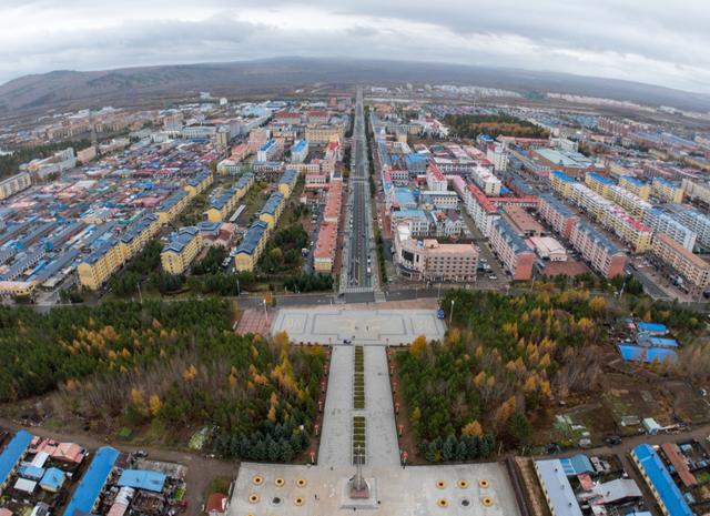 国内最凉快的七座城市，夏天不用开空调，睡觉还得盖被子