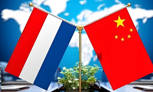 荷兰傻眼了！刚跟着美国卡中国光刻机，转头就被卖了