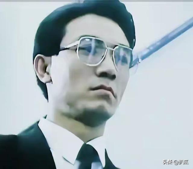 这一次，被人民日报“点名”的67岁李幼斌，让整个娱乐圈都沉默了
