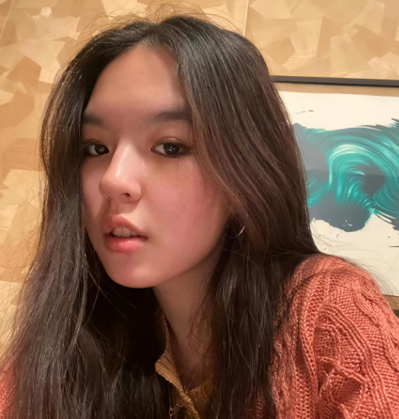 恭喜！李咏女儿官宣恋情！23岁法图麦晒和男友合影，两人有夫妻相