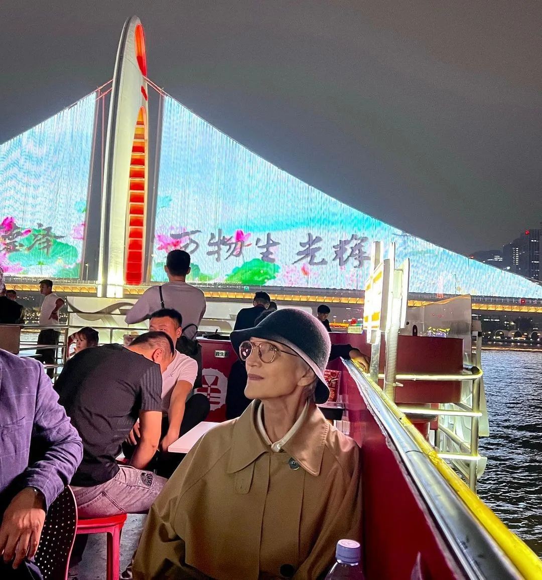 马斯克_梅耶·马斯克 中国 网红