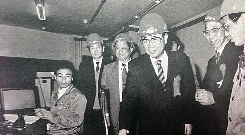 原国务院总理李鹏坦言：外界传闻我是周恩来养子的说法，并不确切