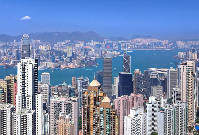 曹德旺预言：2025年，没有买房的人，五年后是失败者还是幸运儿？