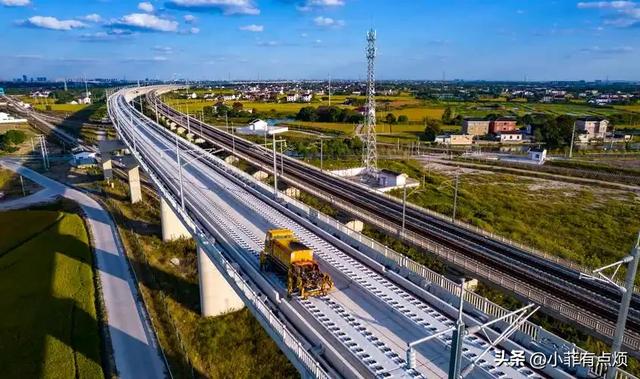 5年前中国铁路负债高达5.76万亿，再看如今的数据，真是令人意外