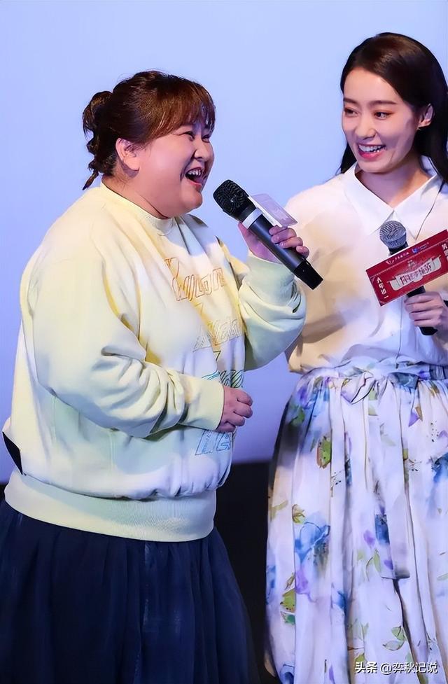 “消失”一年后，43岁的贾玲官宣喜讯，全网恭喜，终于等到这一天