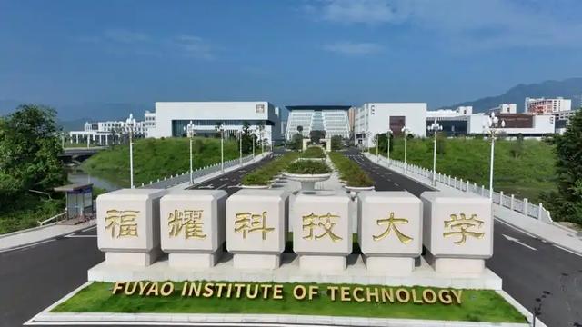 员工月均1万破苛刻质疑？曹德旺，企业家不是“土豪”！