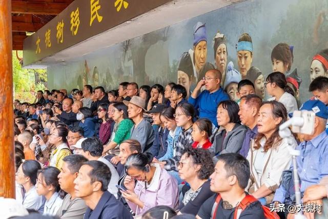 洪洞大槐树景区30余场表演嗨翻国庆假期