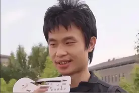 北大韦神被嘲：32岁没车没房太失败，网传工资流出后，网友沉默了图片