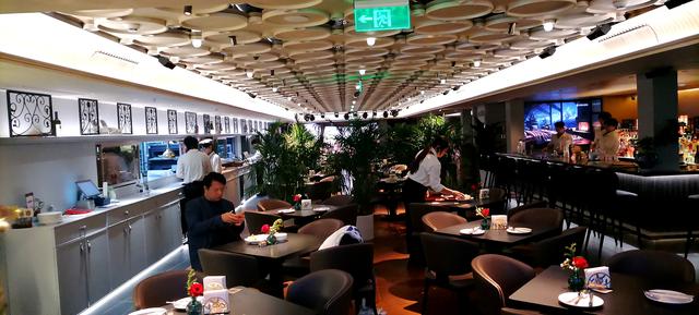 山海缔造的法中双味饕餮盛宴——深圳海上世界幕爵法餐探秘。