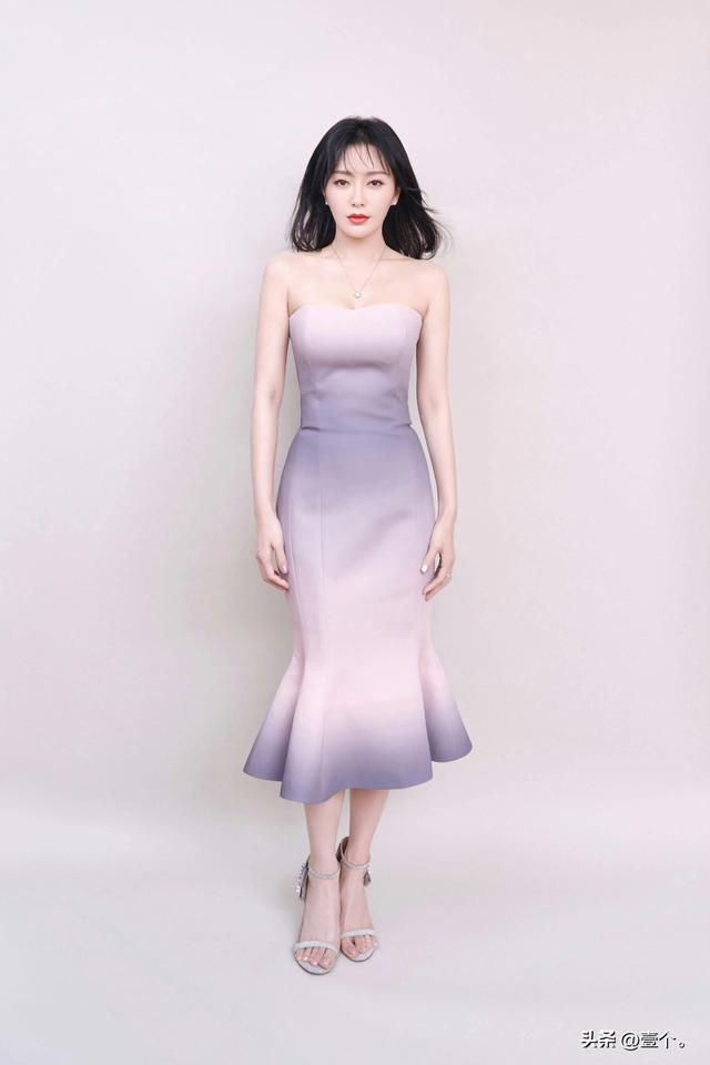 46岁秦岚把黑丝穿成高级感天花板