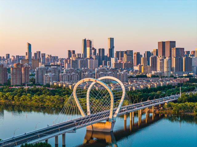 辽宁省下一个“大连”，不是鞍山也不是营口，而是这座低调的城市