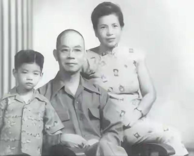 73年吴石儿子向中央申诉，周恩来批示：应将他作革命烈士子女看待