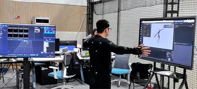 FZMotion助力G1“驰稳”战队出征2025世界人形机器人运动会
