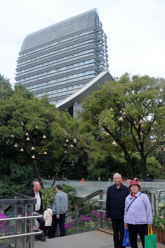 昆明的空中栈道建设是一个极好的构思