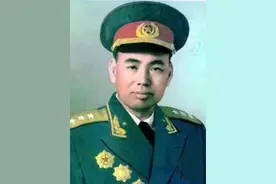从叶飞不能指挥许世友，看华野内部联合作战指挥，有哪些套路？图片