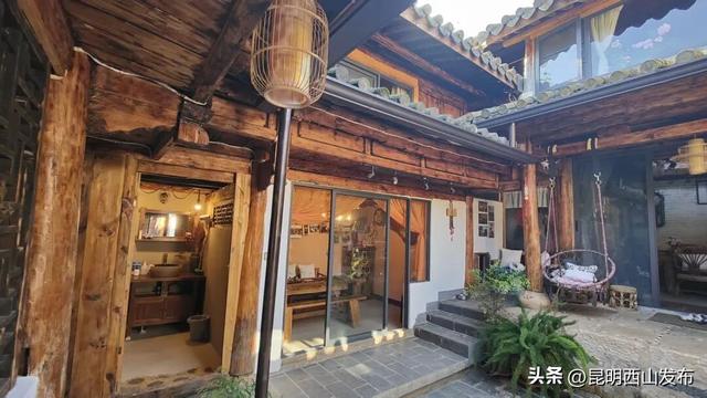 寻找旅居云南的100个人·昆明篇 | 退休后，她在昆明大墨雨村当“推荐官”