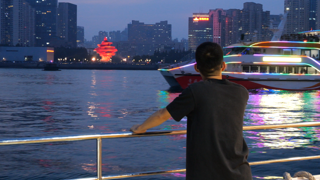 “黄金＋蓝调”夏日限定组合！在奥帆感受双重浪漫的海洋情书
