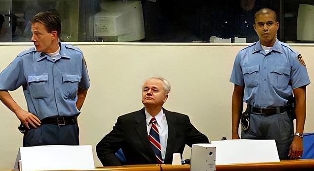 卖国求荣！为讨美国欢心将总统送进大牢，如今结局大快人心