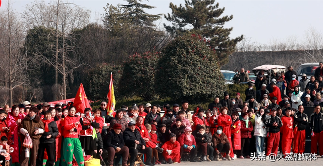 大荔文旅庆“元旦”主题活动：秦晋健身团队“快闪”百年粮仓 文旅体融合别样跨年